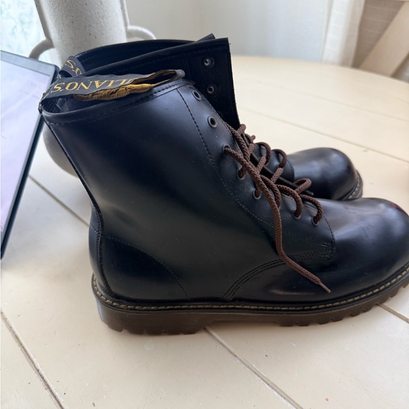 Julianos Black Leather Boots - Picture 5 of 10